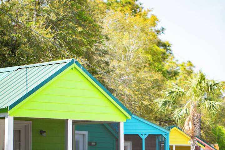 Hotel Exterior 92 of 96