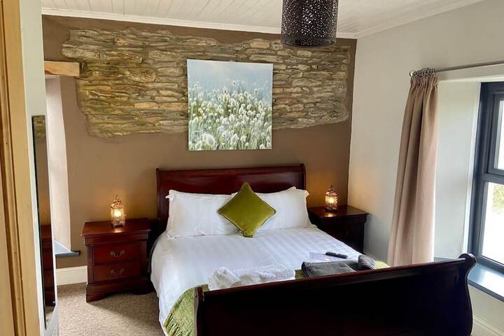 Room 3 of 18