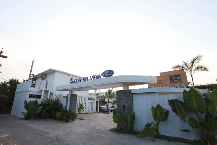 Hotel 2 of 130
