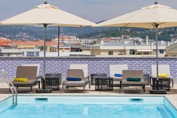 Pools & Facilities