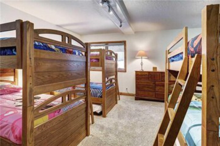 Room 132 of 141