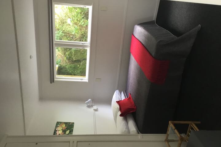 Room 5 of 53