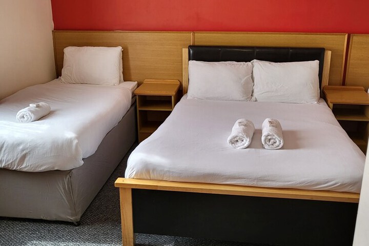 Room 84 of 109