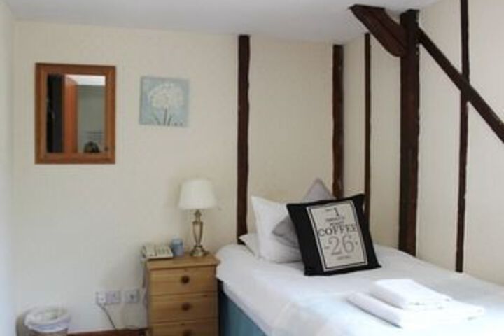 Room 17 of 37
