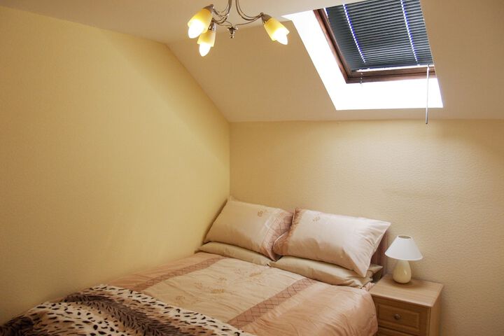 Room 3 of 27