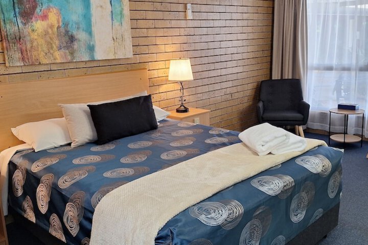 Room 16 of 32