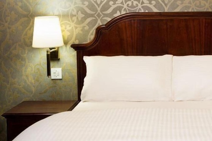 Room 10 of 41