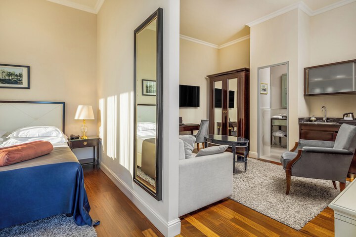Room 52 of 135
