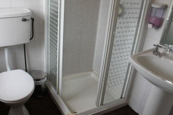Room 2 of 16