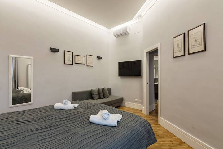 Room 10 of 31