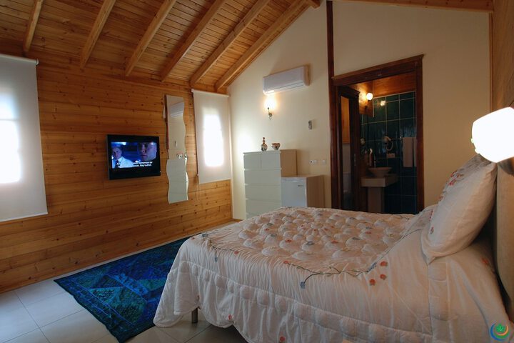 Room 9 of 31