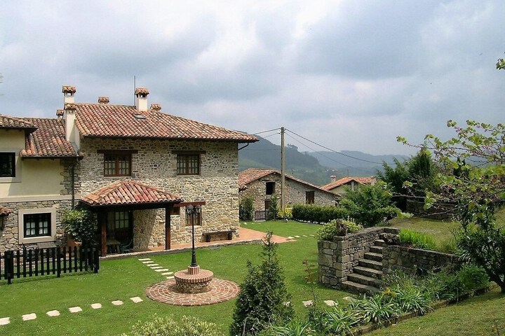 Apartamentos Llugarón