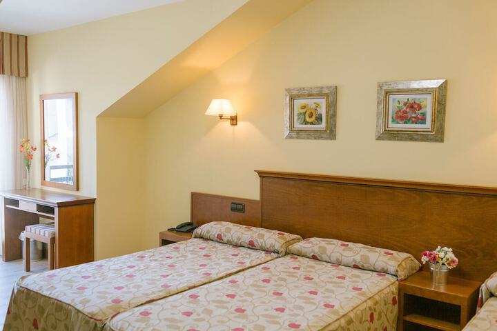 Room 14 of 175
