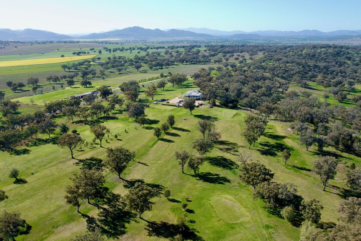 Golf 25 of 44
