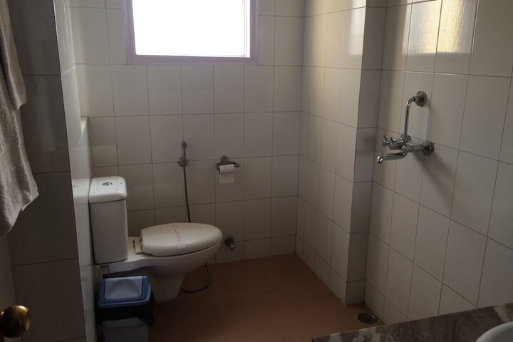 Room 16 of 30