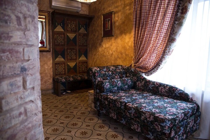 Room 47 of 66