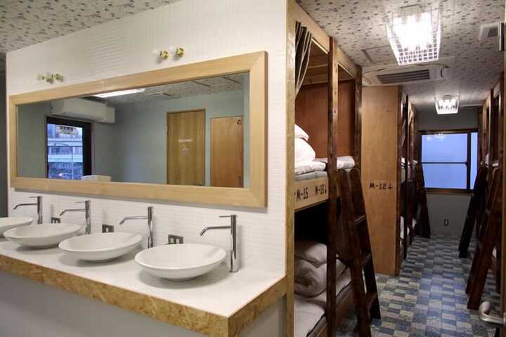 Room 7 of 40