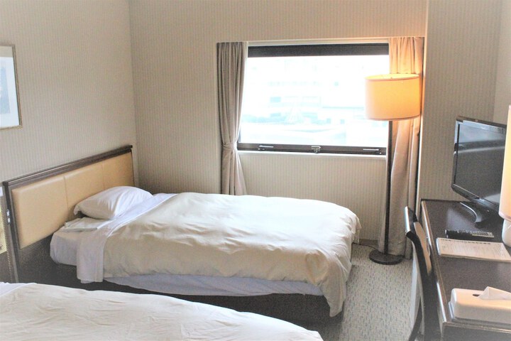 Room 19 of 47