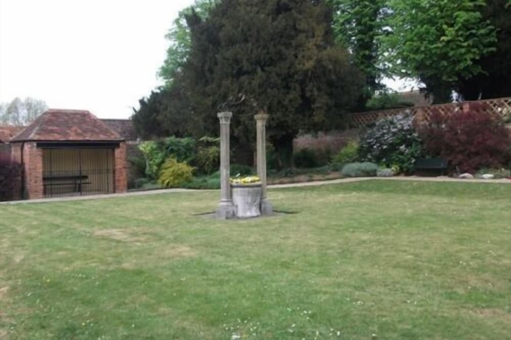 Photo 8