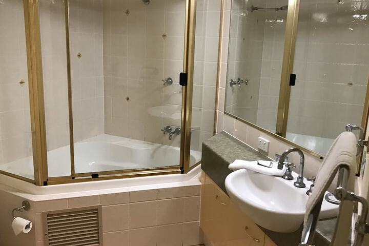 Room 118 of 161