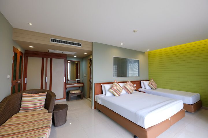 Room 18 of 131