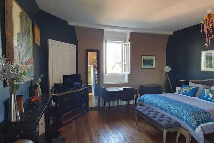 Room 63 of 193