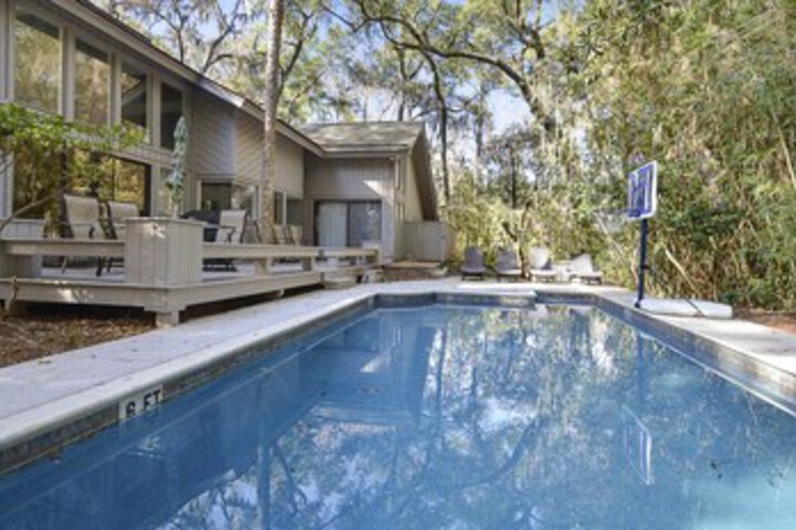 Pool 14 of 22