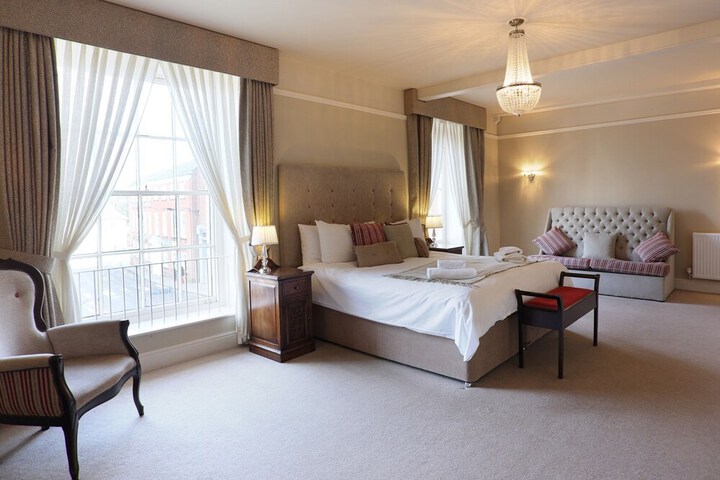 Room 3 of 46