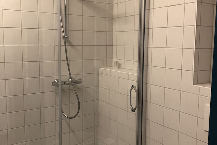 Room 19 of 35