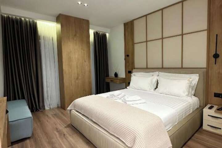 Room 11 of 52