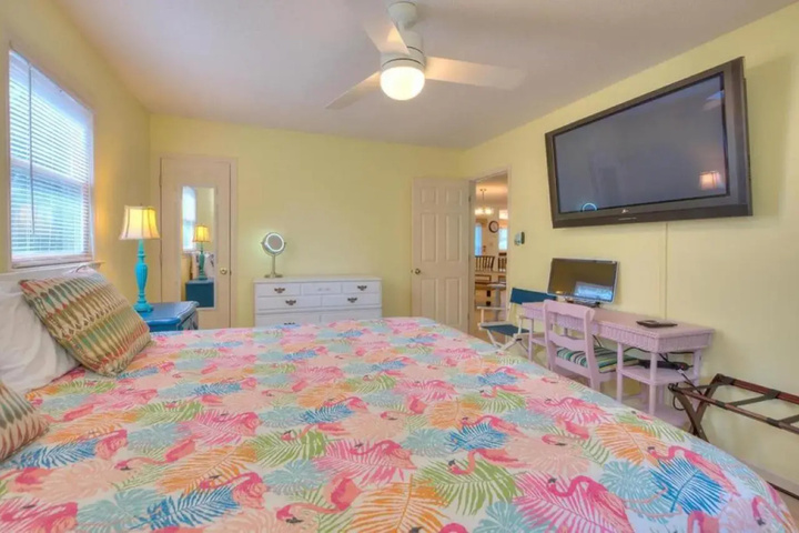 Room 4 of 24