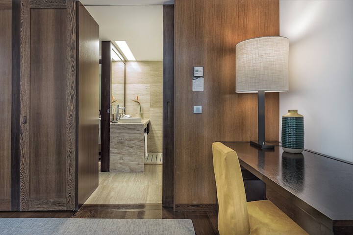Room 19 of 280