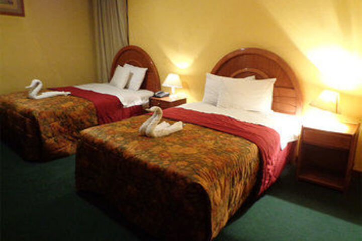 Room 5 of 28