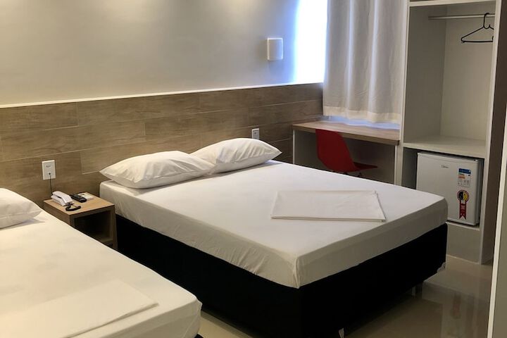 Room 13 of 73