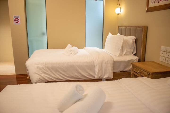 Room 4 of 21