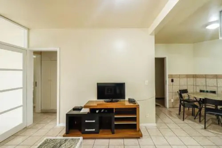 Room 2 of 31