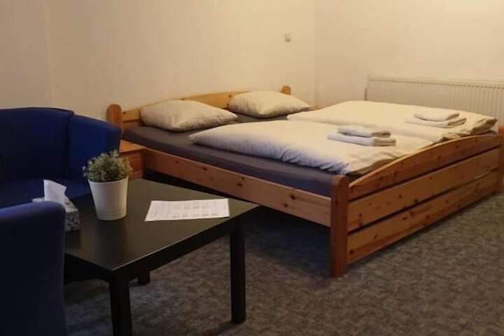 Room 17 of 43