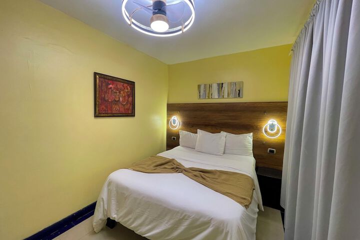 Room 42 of 127