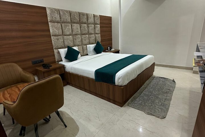 Room 21 of 36
