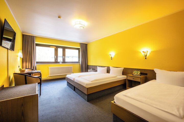 Room 19 of 74