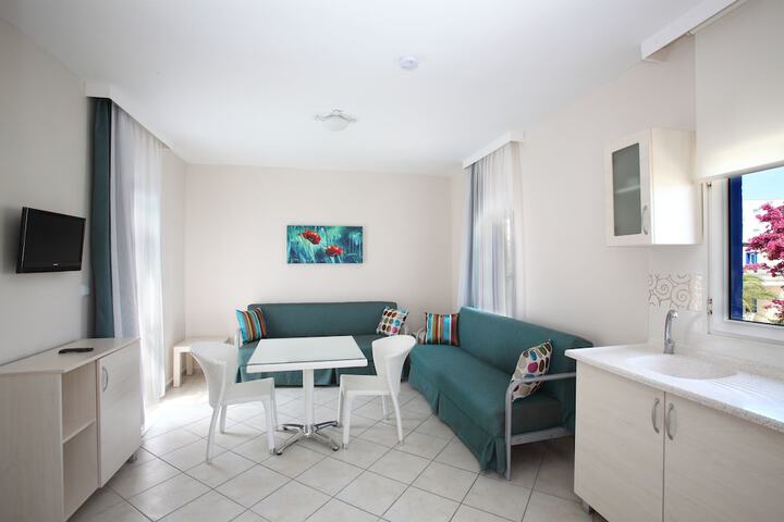 Room 5 of 30