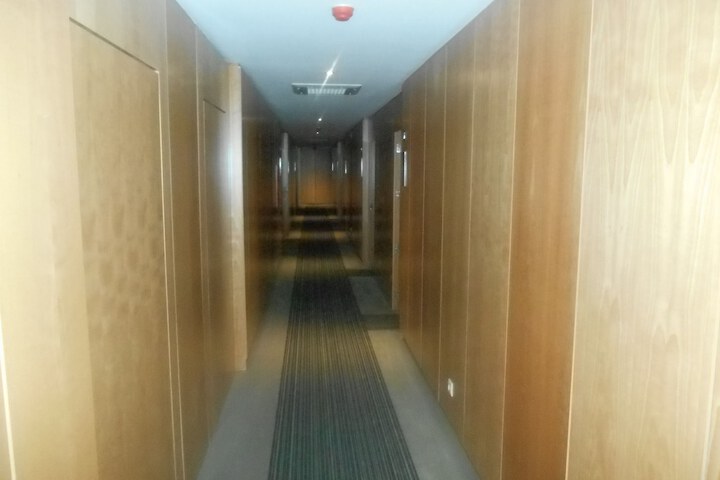 Ballroom/Hall 34 of 36
