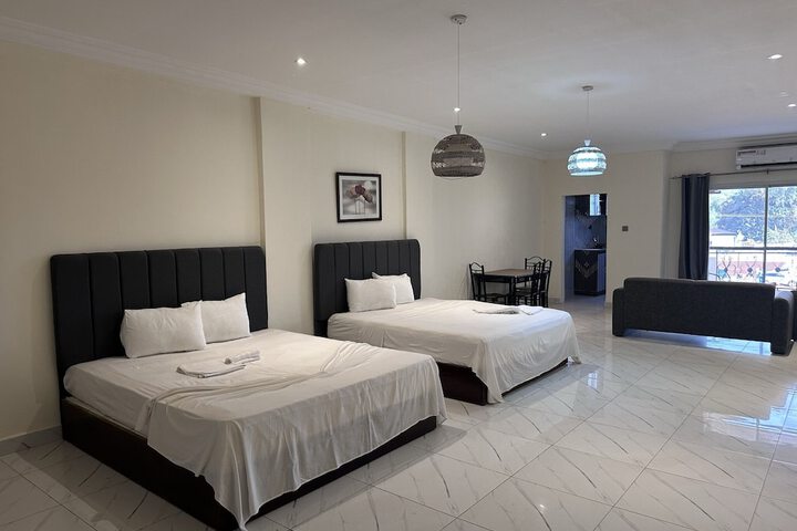 Room 6 of 24