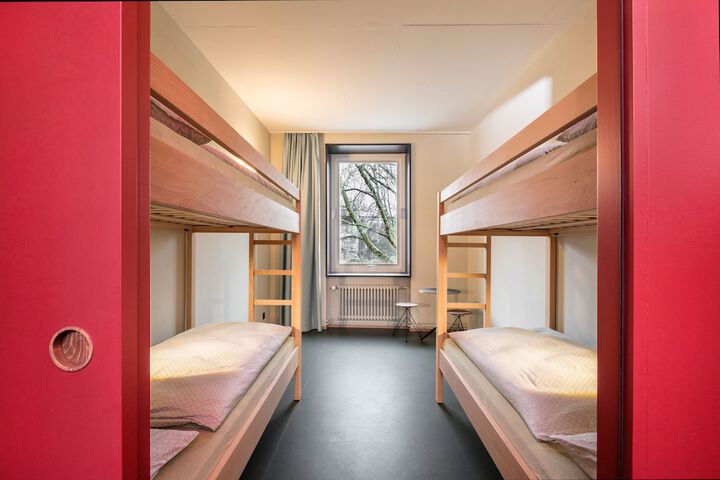 Room 8 of 41