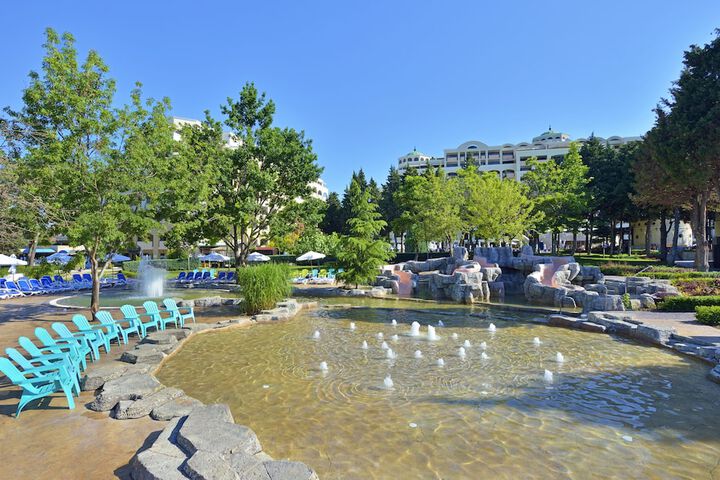 Pools & Facilities