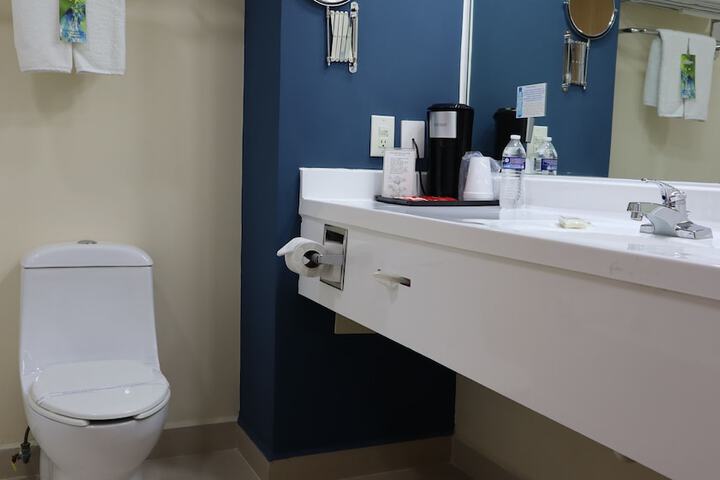 Room 13 of 29