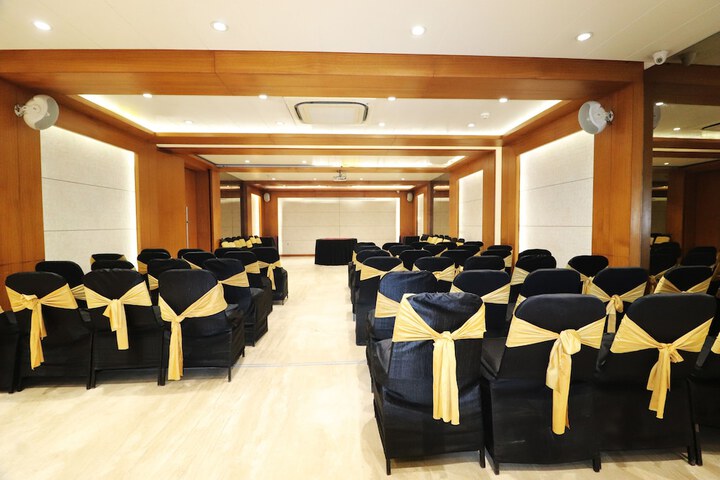 Ballroom/Hall 45 of 68