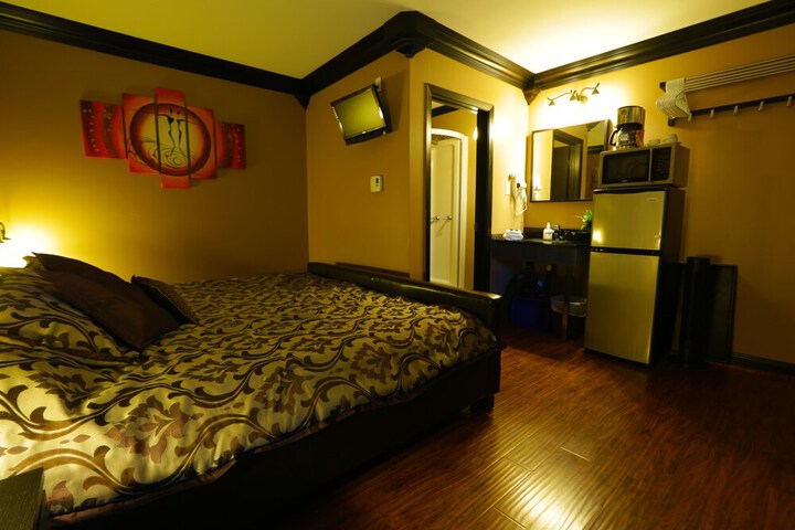 Room 15 of 80
