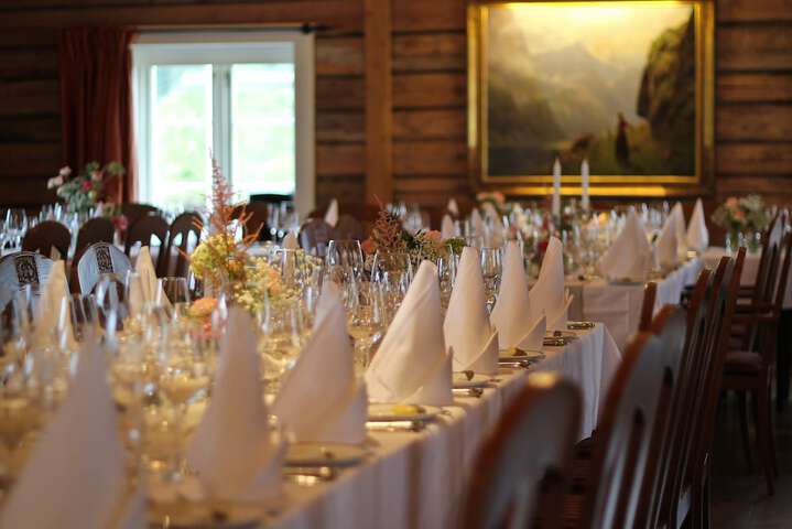 Dining 42 of 63