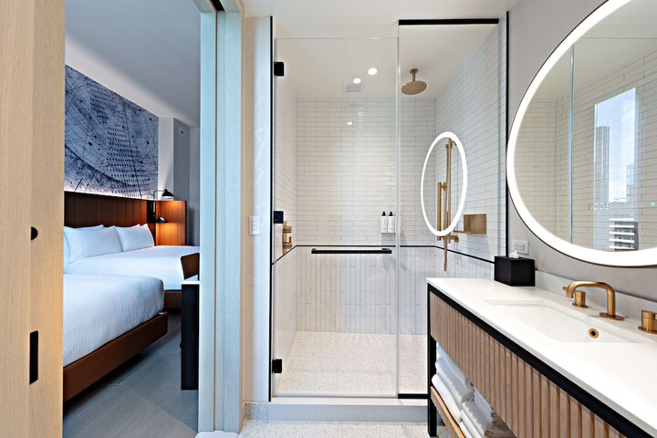 2 Queen Beds (6 of 15)